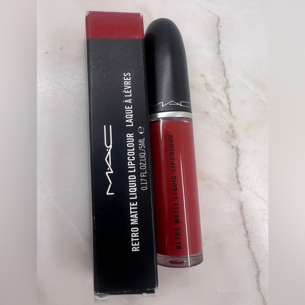 MAC 💋 Retro Matte Liquid Lipcolour 💋 CHILI ADDICT 💋 NIB $26 msrp - Picture 3 of 6